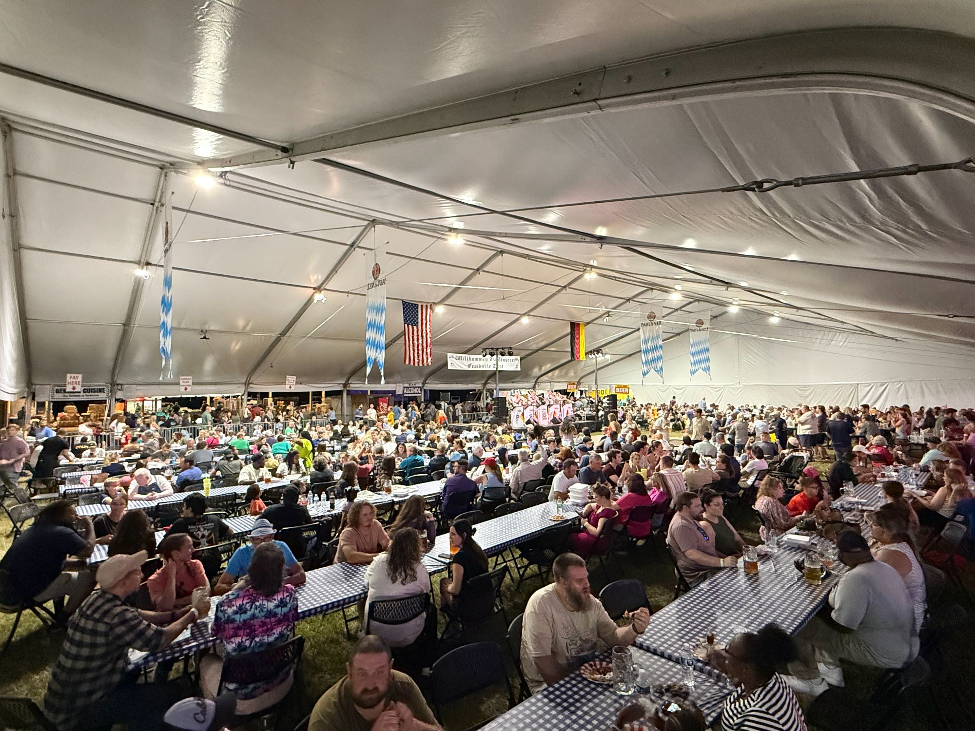 Oktoberfest Festhall